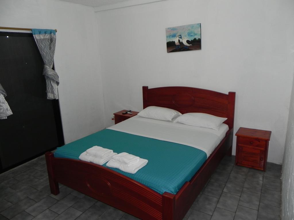 Hotel Galapagos Paradise Пуэрто-Айора Экстерьер фото